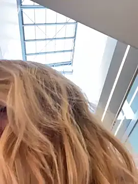 Hot_Misti_69 – webcam model profile photo Image 8