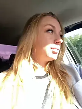 Hot_Misti_69 – webcam model profile photo Image 9