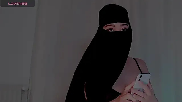 Simone_Miller – webcam model profile photo Image 11