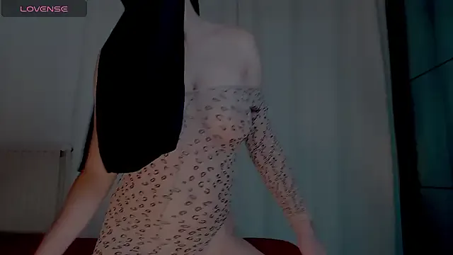 Simone_Miller – webcam model profile photo Image 3