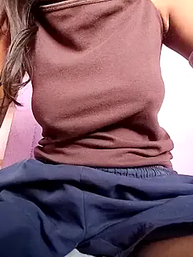 curvyflawless – webcam model profile photo Image 14