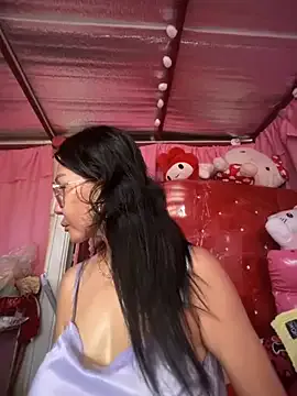 Regina_5 – webcam model profile photo Image 2