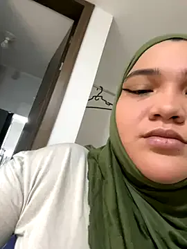 AllaTousNew – webcam model profile photo Image 5