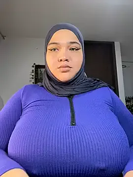 AllaTousNew – webcam model profile photo Image 6