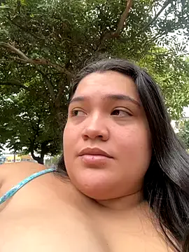 AllaTousNew – webcam model profile photo Image 9