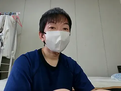 LaureMestler – webcam model profile photo Image 5