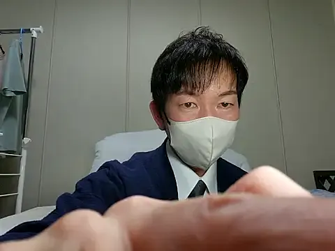 LaureMestler – webcam model profile photo Image 6