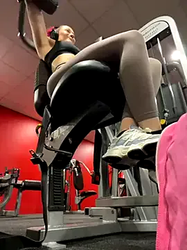 helenamoeller – webcam model profile photo Image 2