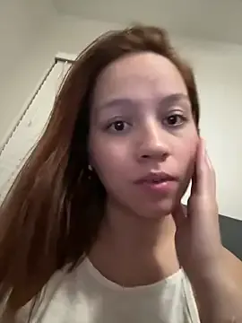 husa_Malikaa – webcam model profile photo Image 2