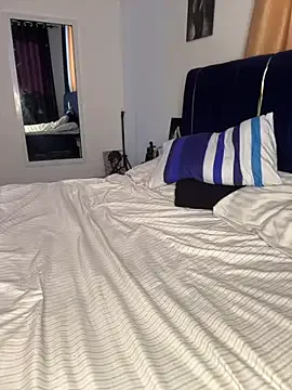 WhistledCutup – webcam model profile photo Image 17