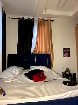 WhistledCutup – webcam model profile photo Image 3