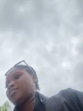 WhistledCutup – webcam model profile photo Image 8