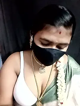 Sophie_cute06 – webcam model profile photo Image 17