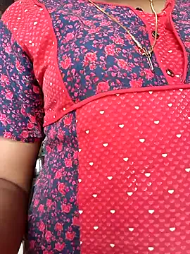 Nicoleevien – webcam model profile photo Image 12