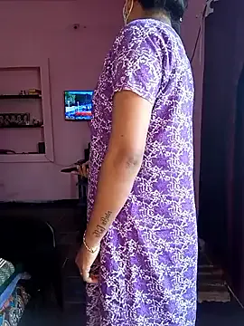 Nicoleevien – webcam model profile photo Image 3