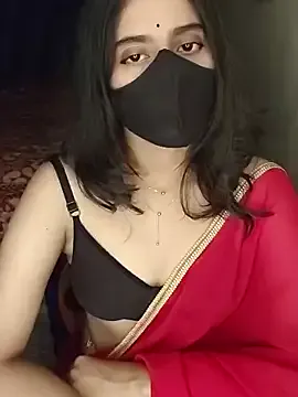 Evelinia – webcam model profile photo Image 3