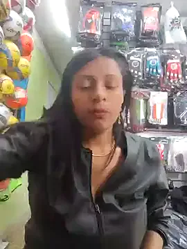 Aneri – webcam model profile photo Image 9