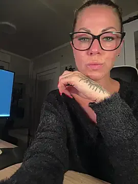 Alexandra_duque – webcam model profile photo Image 5