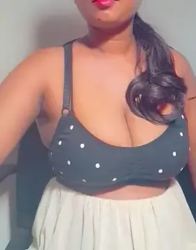 Ninabigtitied – webcam model profile photo Image 3