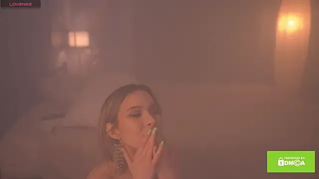 CherryCherry03 – webcam model profile photo Image 4