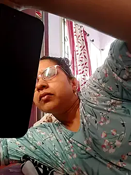 curvyflawless – webcam model profile photo Image 2