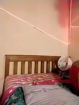 VendiMur – webcam model profile photo Image 9