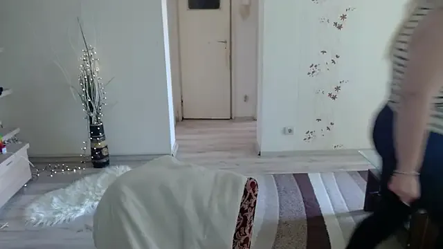 Anaya77 – webcam model profile photo Image 11