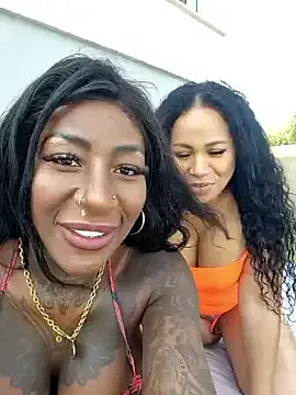 MilaRed69 – webcam model profile photo Image 4