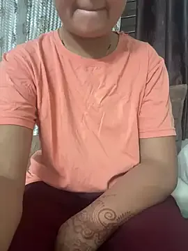 PumaShyXD – webcam model profile photo Image 2