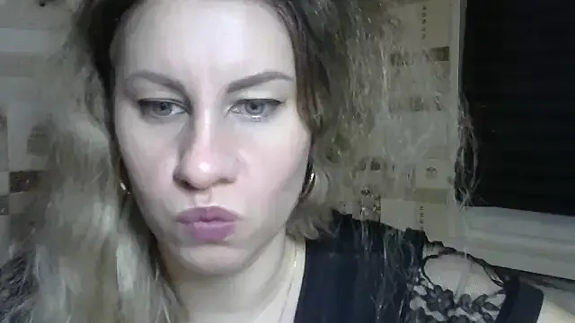 Simone_Miller – webcam model profile photo Image 4