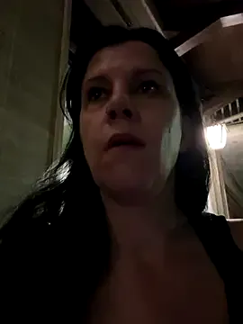 YumiLux – webcam model profile photo Image 3