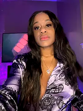 ivy69_9 – webcam model profile photo Image 11