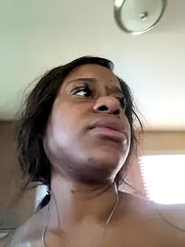 ivy69_9 – webcam model profile photo Image 14