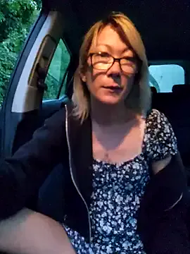 RollDolls – webcam model profile photo Image 2