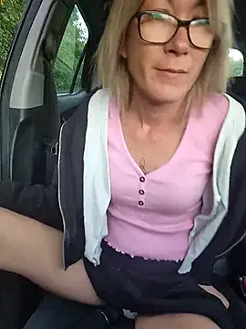 RollDolls – webcam model profile photo Image 3