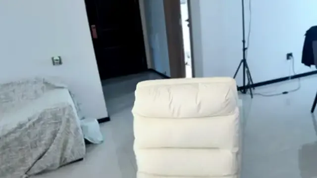 SunnyShiney – webcam model profile photo Image 8