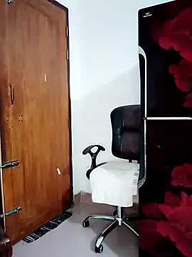 ReiningAffaire – webcam model profile photo Image 16