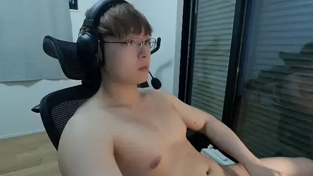 _miss_hinata_ – webcam model profile photo Image 2