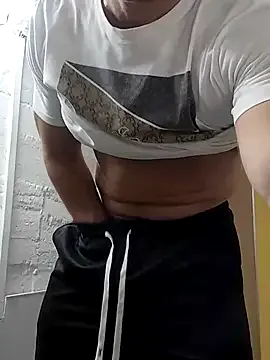 Real18sis_sex_sis – webcam model profile photo Image 10