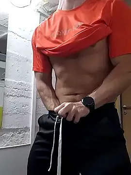 Real18sis_sex_sis – webcam model profile photo Image 11