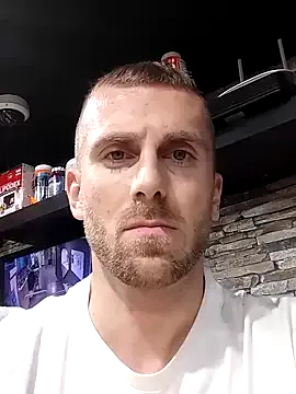 Real18sis_sex_sis – webcam model profile photo Image 19