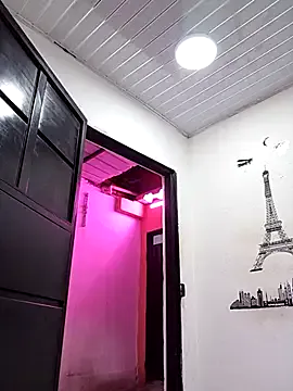 Melina-Mars – webcam model profile photo Image 3