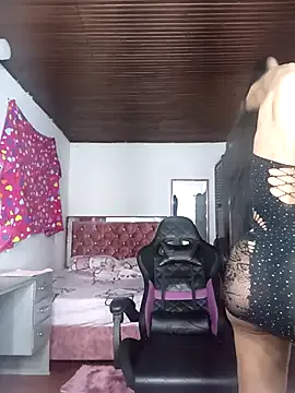 Melina-Mars – webcam model profile photo Image 7