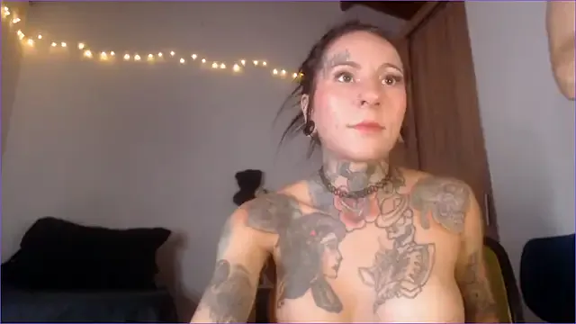 Lana-Grey – webcam model profile photo Image 3