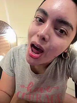 DollyTall – webcam model profile photo Image 17