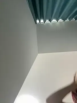 blonde_bigtits – webcam model profile photo Image 3