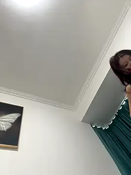 blonde_bigtits – webcam model profile photo Image 4