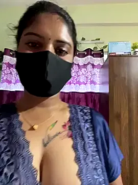 RollDolls – webcam model profile photo Image 3