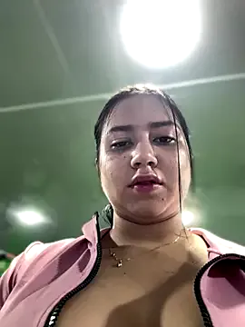 blonde_bigtits – webcam model profile photo Image 13