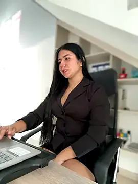 blonde_bigtits – webcam model profile photo Image 16